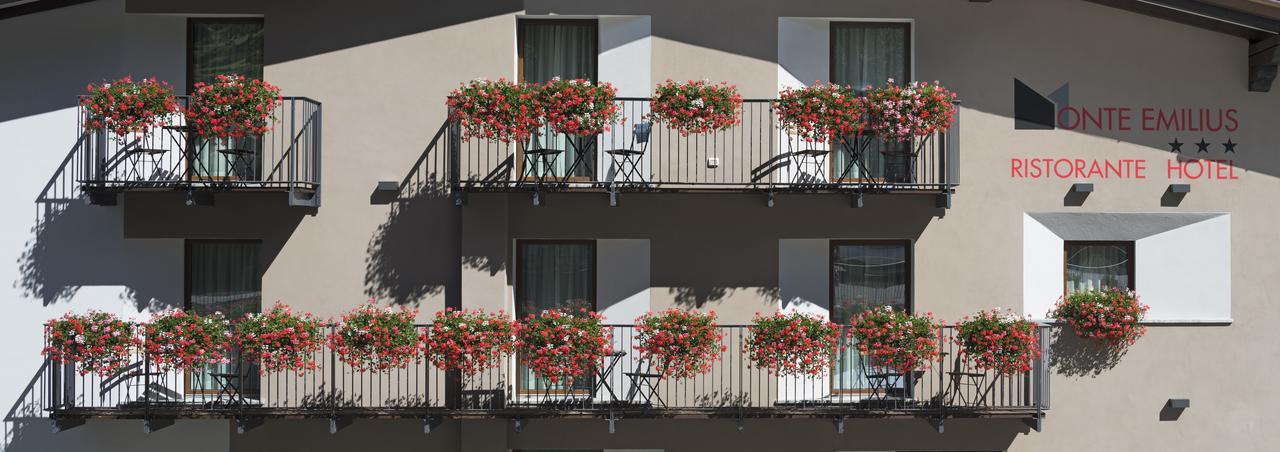 Monte Emilius Hotel Aosta Exterior foto