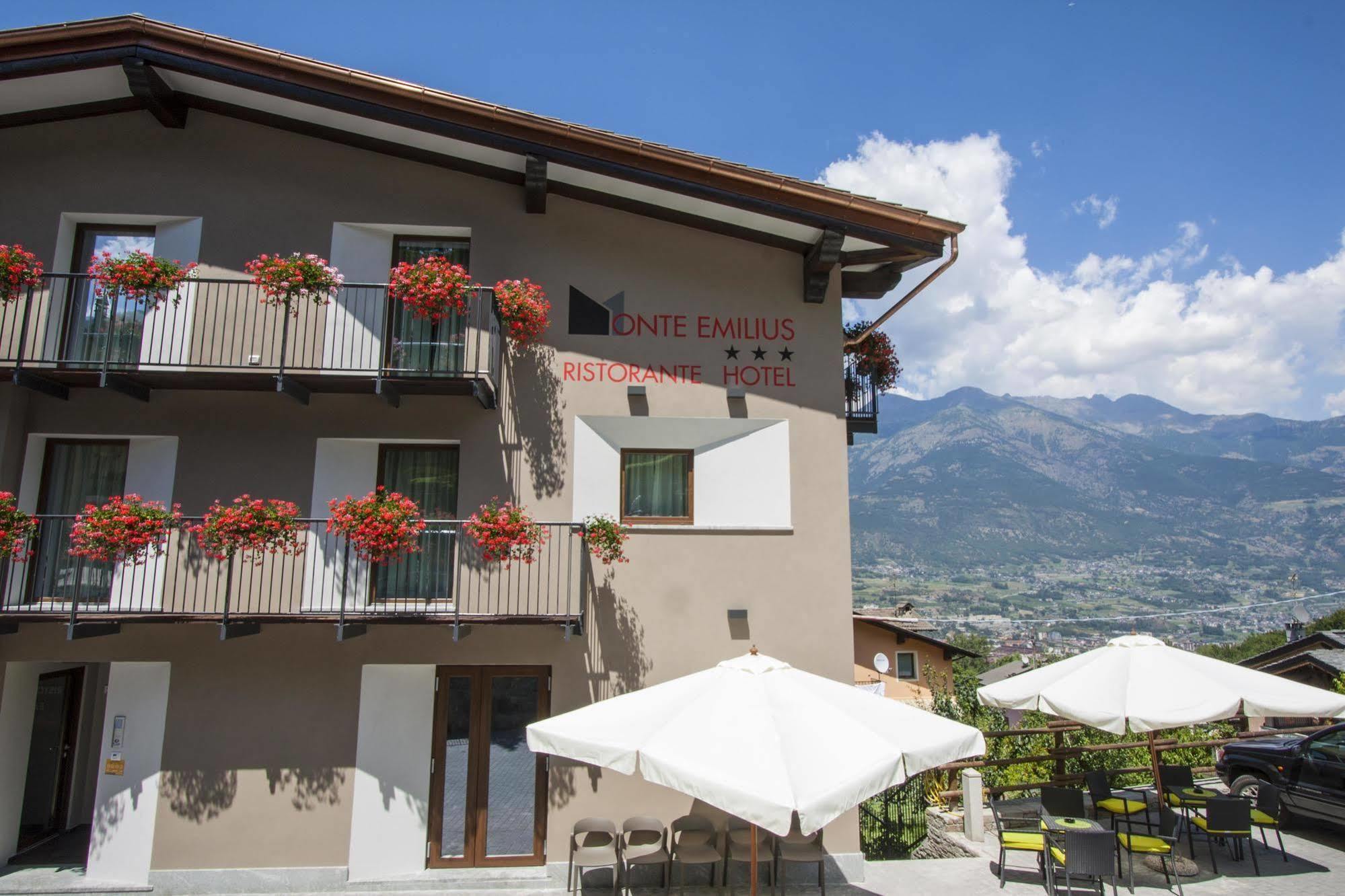 Monte Emilius Hotel Aosta Exterior foto